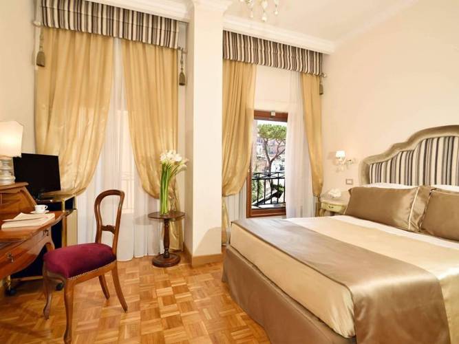 Superior double room with view hotel forum**** rome Superior double room with view hotel forum**** rome