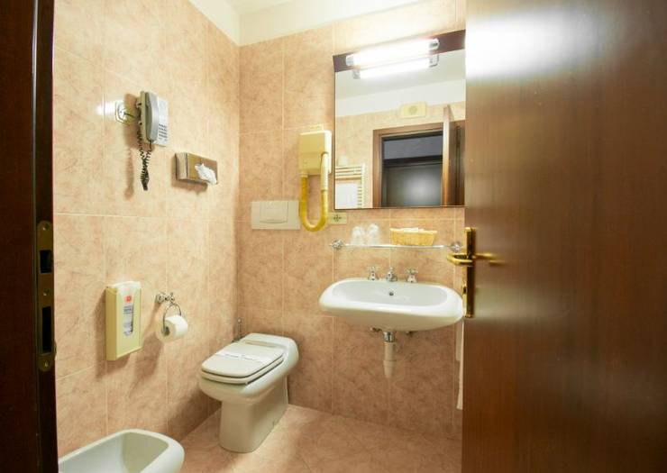 Standard twin room Hotel Excelsior San Marco**** BERGAMO Standard twin room Hotel Excelsior San Marco**** BERGAMO