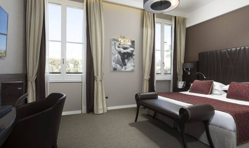 Deluxe double room Hotel Artemide**** ROME