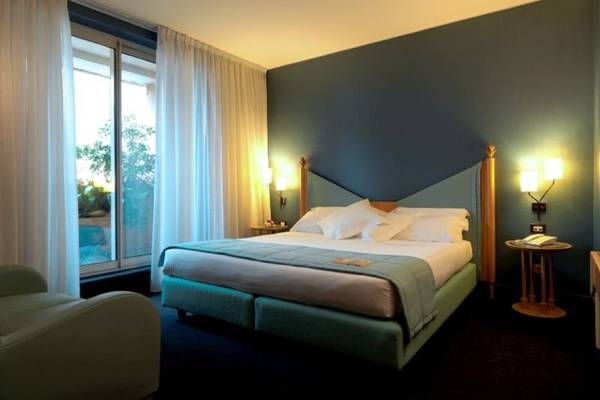 Superior king bed double room Hotel Spadari al Duomo**** in MILAN