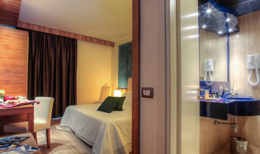 Standard double room Hotel Galilei**** PISA Standard double room Hotel Galilei**** PISA