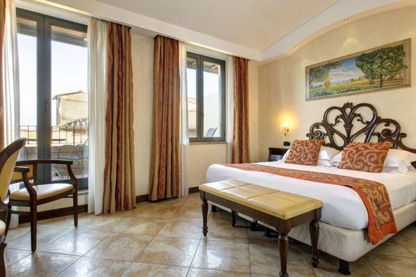 Deluxe double room Hotel Athena**** in SIENA