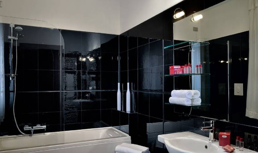 Camera singola Hotel Carlton*** FERRARA Camera singola Hotel Carlton*** FERRARA