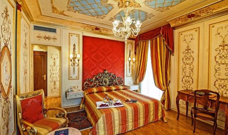 Classic standard double room regina palace hotel**** stresa-lago maggiore Classic standard double room regina palace hotel**** stresa-lago maggiore