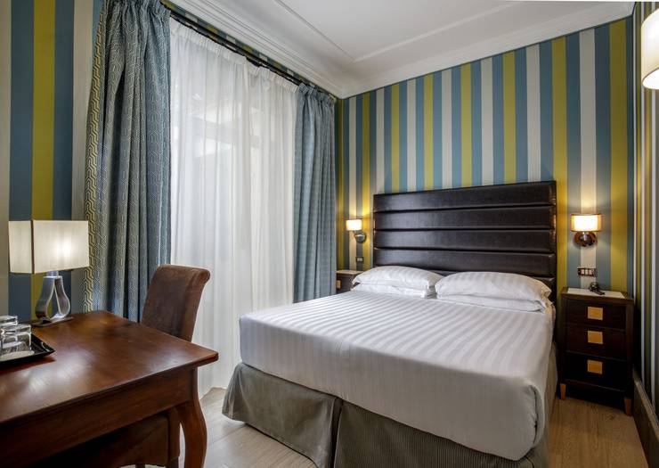 Camera superior matrimoniale Hotel Royal Court**** ROMA Camera superior matrimoniale Hotel Royal Court**** ROMA