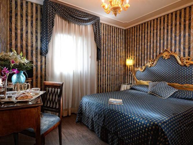 Superior double san marco view Hotel Concordia**** VENICE Superior double san marco view Hotel Concordia**** VENICE
