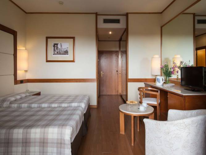 Superior double or twin room hotel londra**** florence Superior double or twin room hotel londra**** florence