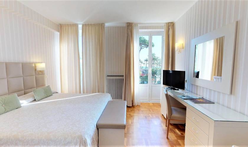 Double single use with garden-sea view Hotel Metropole & Santa Margherita**** SANTA MARGHERITA LIGURE Double single use with garden-sea view Hotel Metropole & Santa Margherita**** SANTA MARGHERITA LIGURE