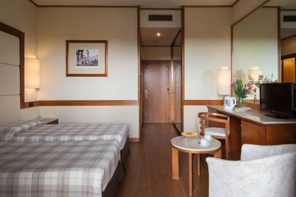 Superior double or twin room Hotel Londra**** in FLORENCE