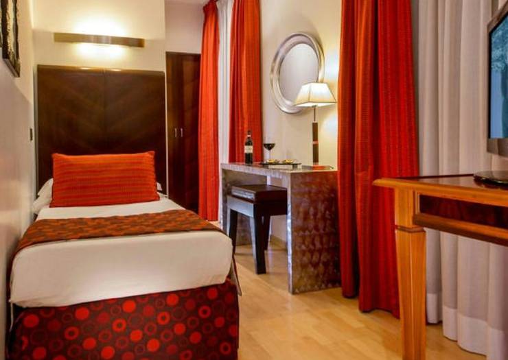 Camera superior singola Hotel Ariston**** ROMA Camera superior singola Hotel Ariston**** ROMA