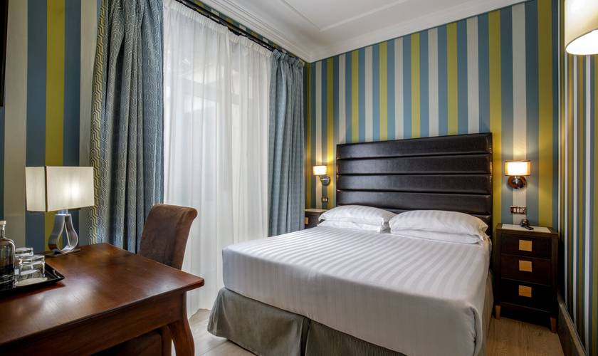 Camera superior matrimoniale Hotel Royal Court**** ROMA Camera superior matrimoniale Hotel Royal Court**** ROMA