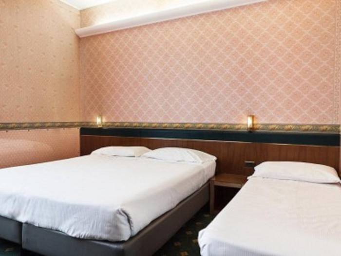 Classic triple room Hotel Des Etrangers*** MILAN