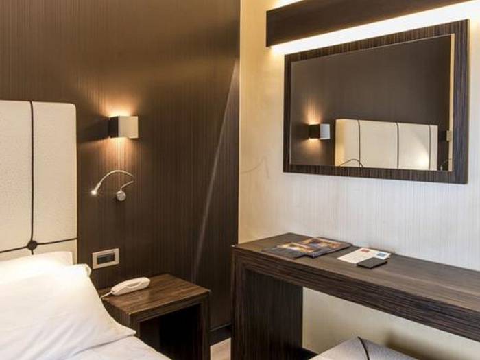 Single room hotel ambasciatori**** venezia-mestre Single room hotel ambasciatori**** venezia-mestre