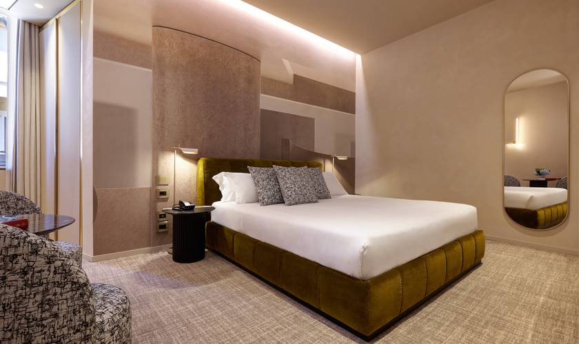 Junior suite Borghese Contemporary Hotel**** ROME Junior suite Borghese Contemporary Hotel**** ROME