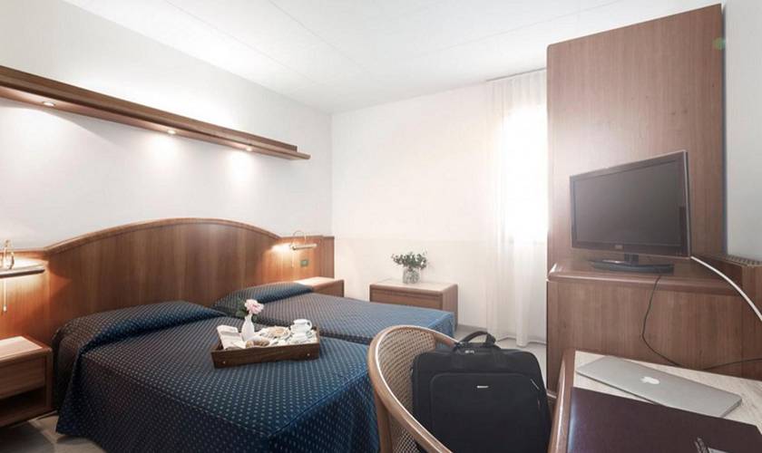 Classic double or twin room: Alfa Fiera Hotel**** VICENZA Classic double or twin room: Alfa Fiera Hotel**** VICENZA