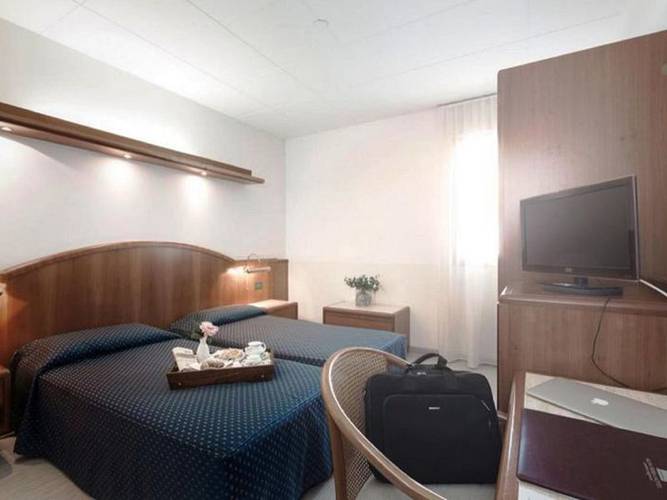 Superior room with double or twin beds Alfa Fiera Hotel**** VICENZA Superior room with double or twin beds Alfa Fiera Hotel**** VICENZA