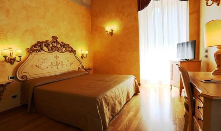Classic double or twin room villa tuscolana park hotel**** roma-frascati Classic double or twin room villa tuscolana park hotel**** roma-frascati