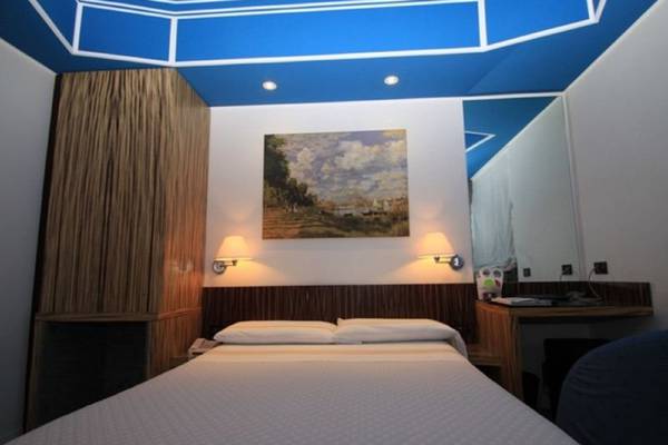Standard single room Hotel Metropole & Suisse Au Lac**** in COMO