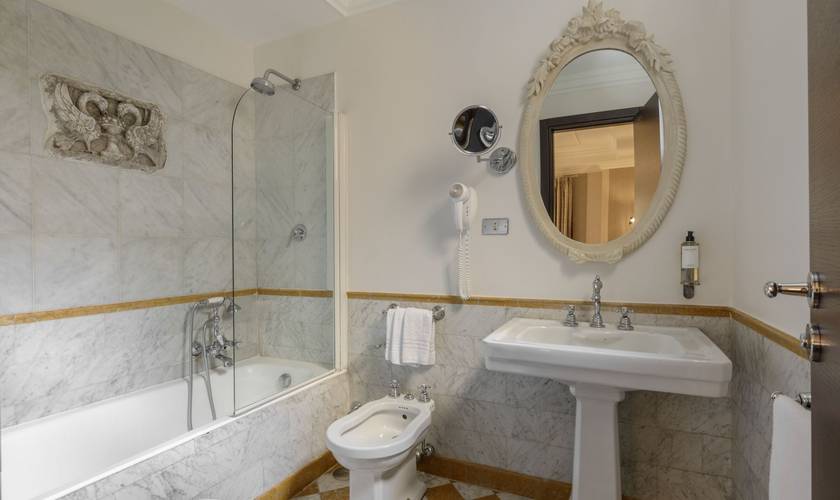 Camera standard tripla Hotel Royal Court**** ROMA
