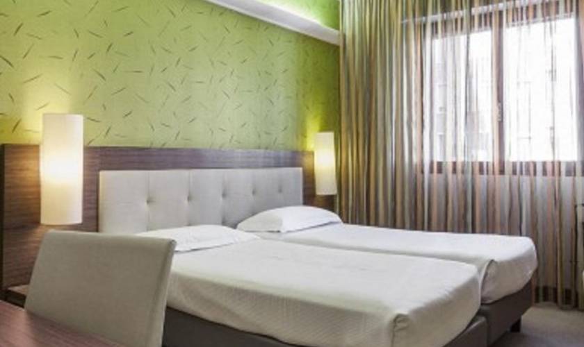 Premium double or twin room Hotel Des Etrangers*** MILAN