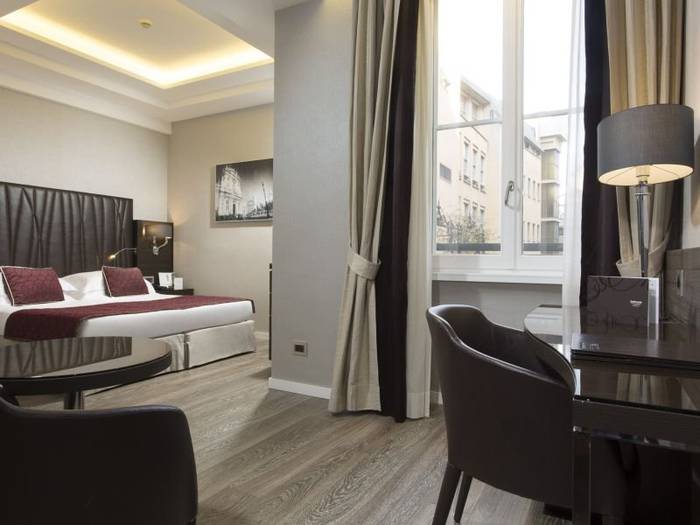 Deluxe double room Hotel Artemide**** ROME