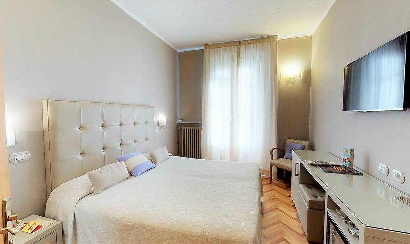 Double room with garden-sea view Hotel Metropole & Santa Margherita**** SANTA MARGHERITA LIGURE