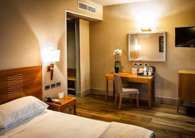 Superior double room Hotel Dei Cavalieri Caserta**** CASERTA Superior double room Hotel Dei Cavalieri Caserta**** CASERTA