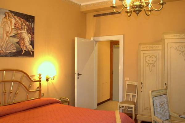 Superior double room Hotel Metropole & Suisse Au Lac**** in COMO