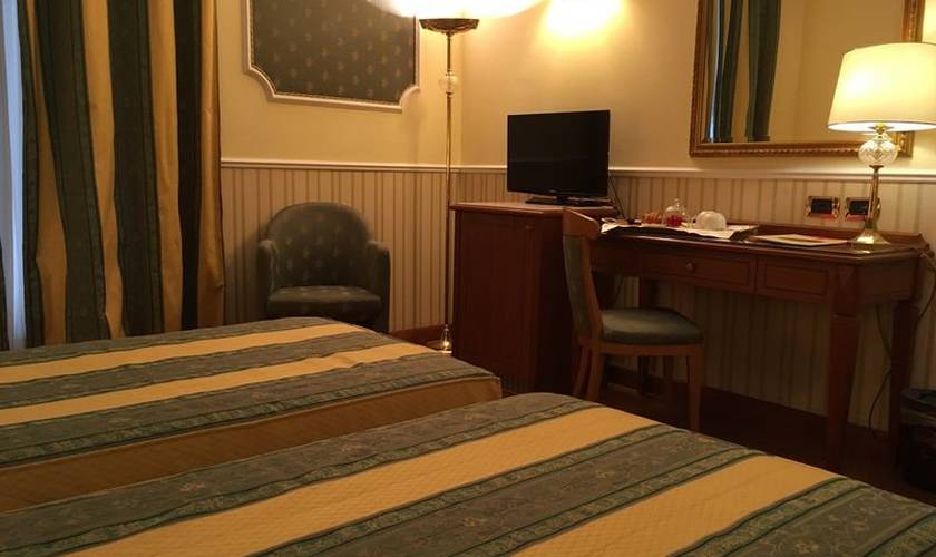 Classic twin room Andreola Central Hotel**** MILAN Classic twin room Andreola Central Hotel**** MILAN