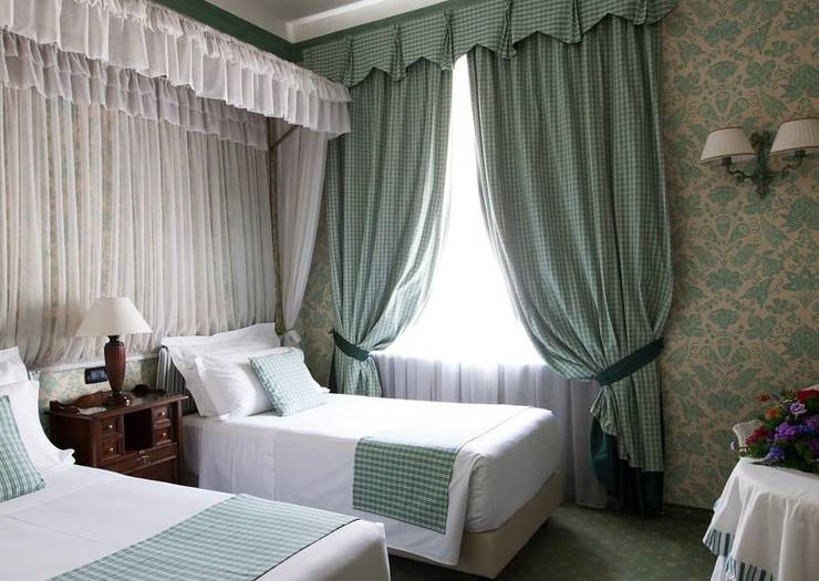 Camera deluxe a due letti Hotel Victoria**** TORINO Camera deluxe a due letti Hotel Victoria**** TORINO
