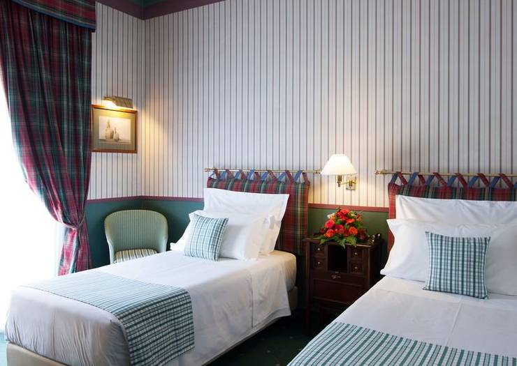 Camera deluxe a due letti Hotel Victoria**** TORINO Camera deluxe a due letti Hotel Victoria**** TORINO
