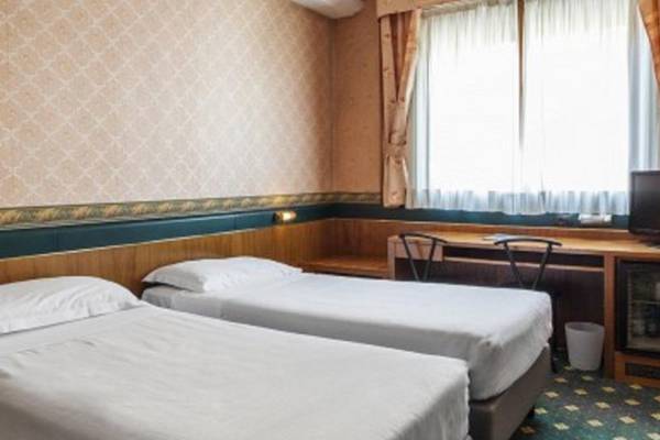Classic twin room Hotel Des Etrangers*** in MILAN