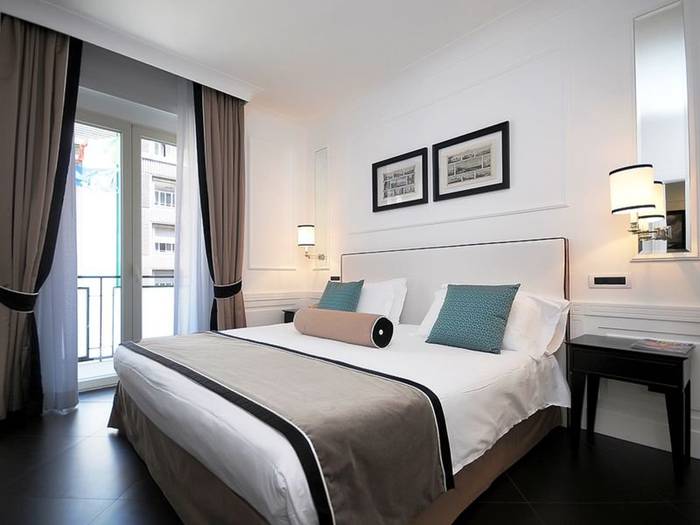 Executive double room Grand Hotel Oriente**** NAPLES Executive double room Grand Hotel Oriente**** NAPLES