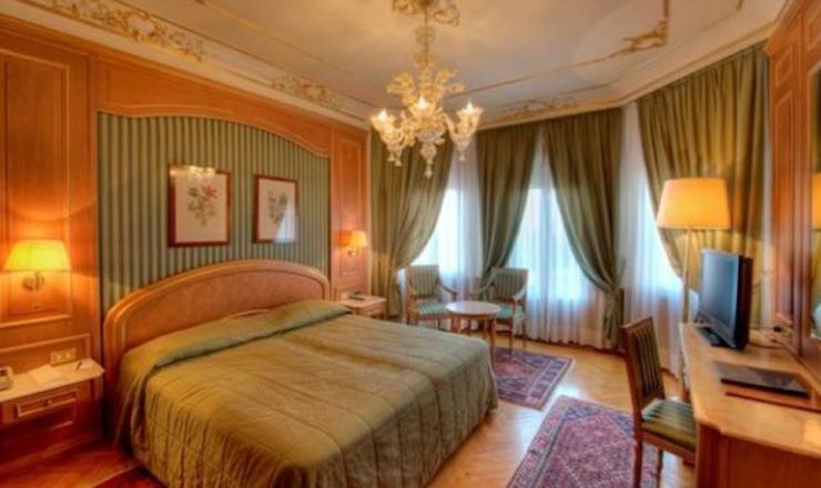 Classic standard twin room regina palace hotel**** stresa-lago maggiore Classic standard twin room regina palace hotel**** stresa-lago maggiore