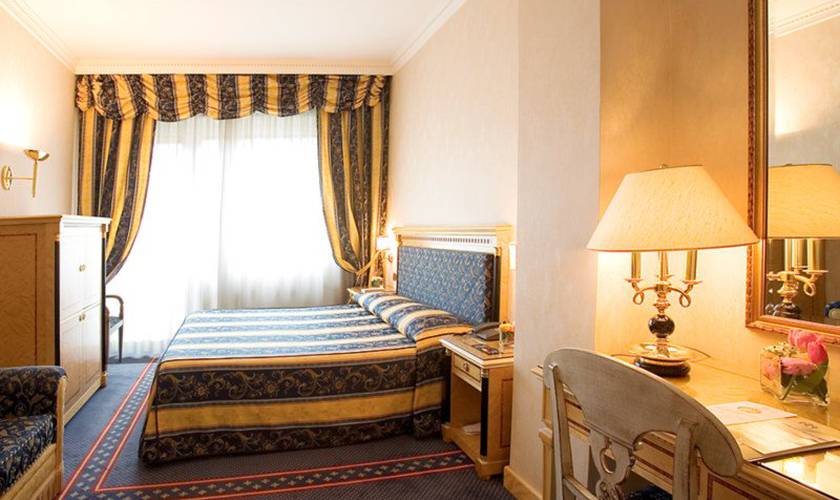Deluxe double room Hotel Excelsior San Marco**** BERGAMO Deluxe double room Hotel Excelsior San Marco**** BERGAMO