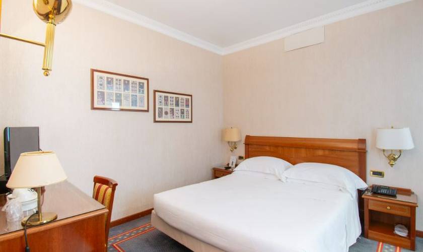 Standard double room Hotel Excelsior San Marco**** BERGAMO Standard double room Hotel Excelsior San Marco**** BERGAMO