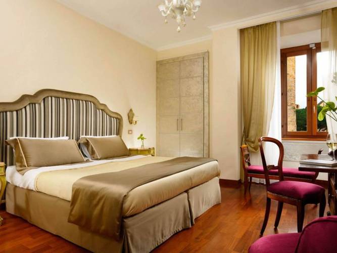Superior double room with view hotel forum**** rome Superior double room with view hotel forum**** rome