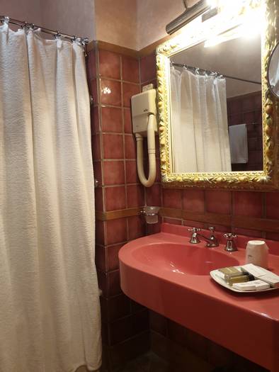 Classic room eith double or twin beds hotel boccaccio**** pisa-calcinaia Classic room eith double or twin beds hotel boccaccio**** pisa-calcinaia