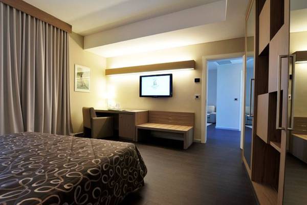 Triple room Hotel Federico II**** in ANCONA-JESI