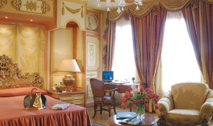 Classic twin room lake view regina palace hotel**** stresa-lago maggiore Classic twin room lake view regina palace hotel**** stresa-lago maggiore