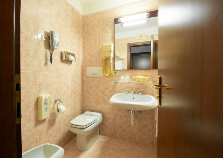 Standard double room Hotel Excelsior San Marco**** BERGAMO Standard double room Hotel Excelsior San Marco**** BERGAMO