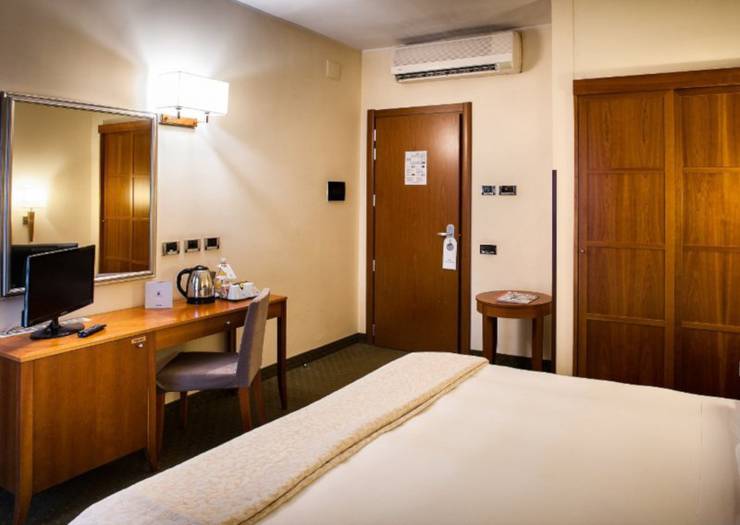 Classic single room Hotel Dei Cavalieri Caserta**** CASERTA Classic single room Hotel Dei Cavalieri Caserta**** CASERTA