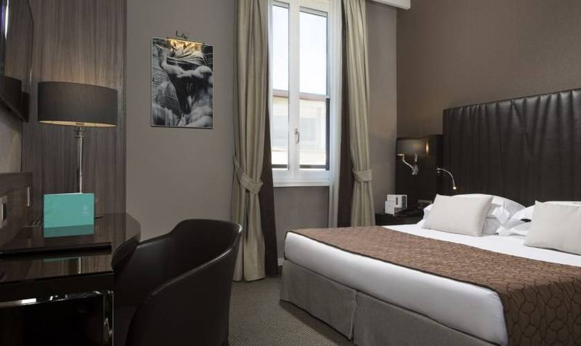 Comfort double room Hotel Artemide**** ROME