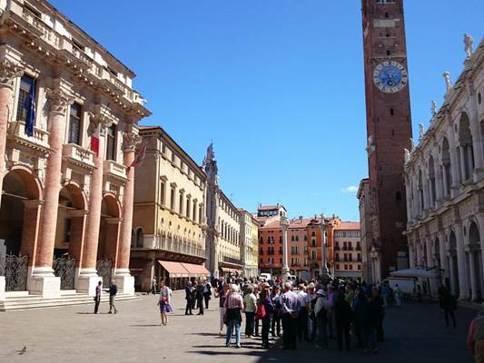 VICENZA Space Hotels