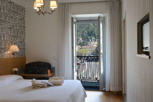 Classic  double room Hotel Metropole & Suisse Au Lac**** in COMO