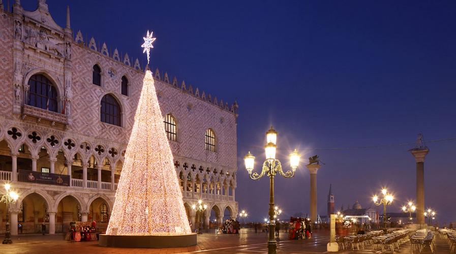 VENEZIA CELEBRA ARTE E TRADIZIONE CON DUE MOSTRE IMPERDIBILI Space Hotels VENEZIA CELEBRA ARTE E TRADIZIONE CON DUE MOSTRE IMPERDIBILI Space Hotels