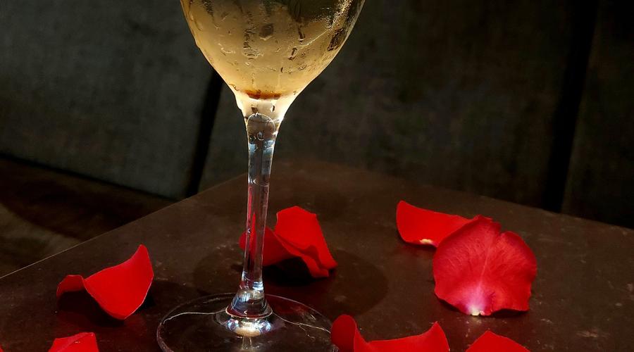 AMORE, AUDACIA E SEDUZIONE: NASCE “CHE FICO SAN VALENTINO” ALL’AMBROSIA RESTAURANT & BAR Space Hotels AMORE, AUDACIA E SEDUZIONE: NASCE “CHE FICO SAN VALENTINO” ALL’AMBROSIA RESTAURANT & BAR Space Hotels