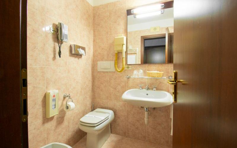 Superior Single room Hotel Excelsior San Marco**** BERGAMO Superior Single room Hotel Excelsior San Marco**** BERGAMO