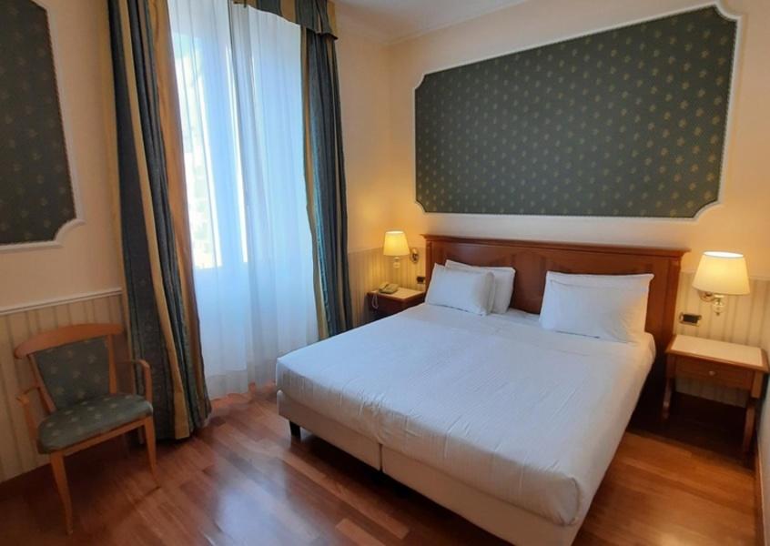 Camera classic matrimoniale Andreola Central Hotel**** a MILANO