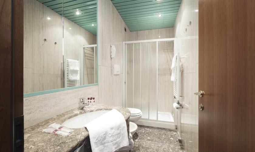 Classic double or twin room: Alfa Fiera Hotel**** VICENZA Classic double or twin room: Alfa Fiera Hotel**** VICENZA